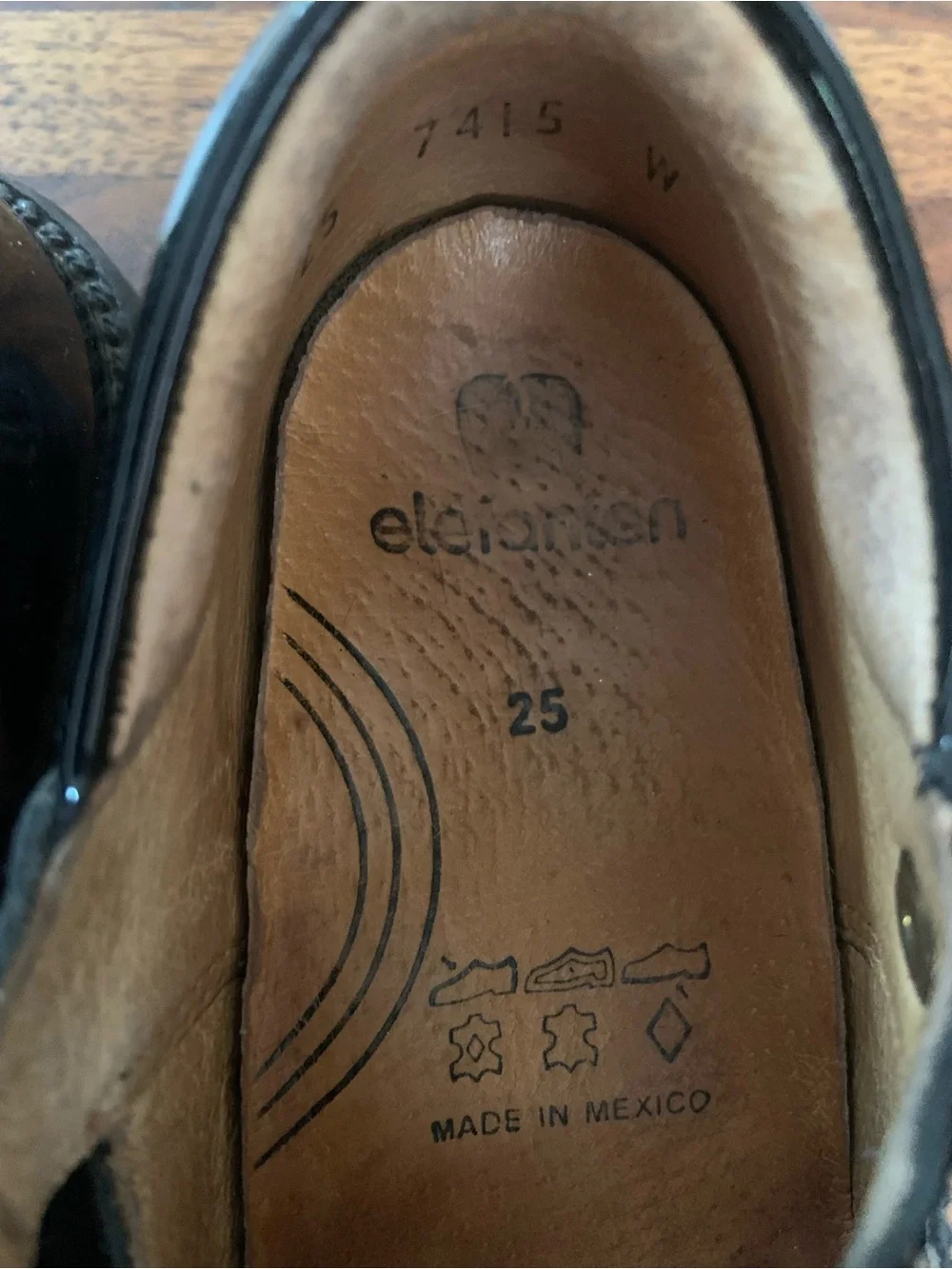 Vintage Elefanten Kids Black Patent Leather T-Strap Mary Jane Shoes - Sz 8.5